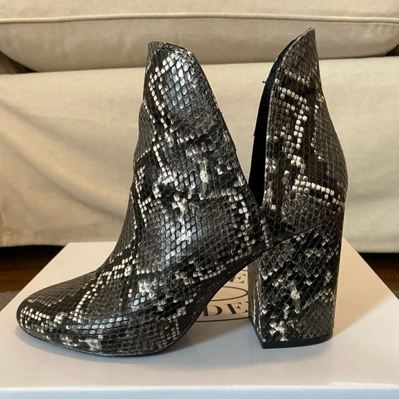 Steve Madden Rookie Grey Snake Booties - Picture 2 of 9